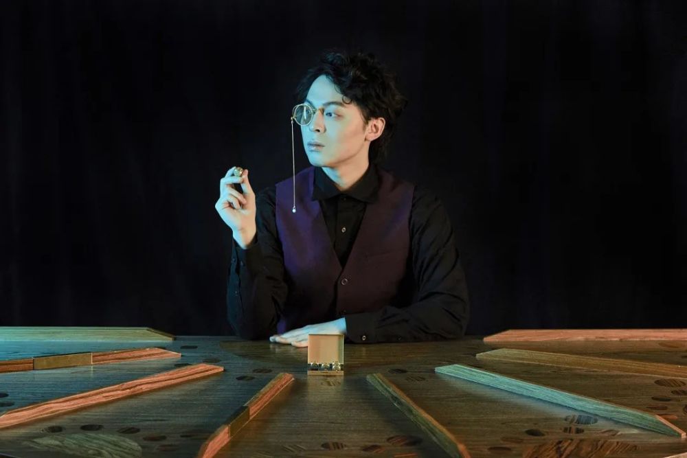 了播客《撕票俱乐部》与《金钱世界0506€$》的演员汤宇泽的对谈