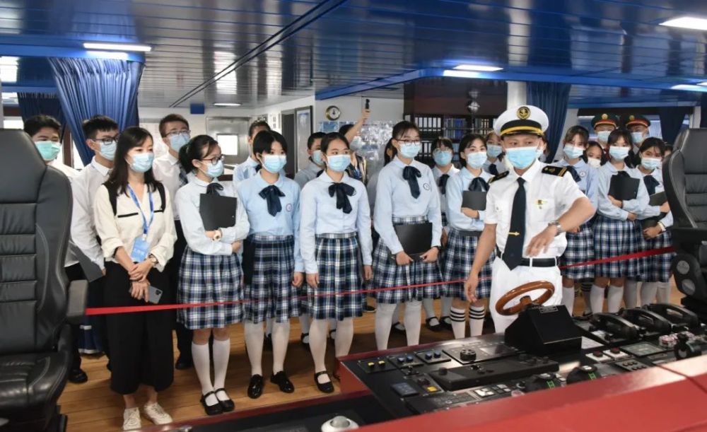 深大附中|深大附中“精灵之羽”合唱团放歌中国海博会