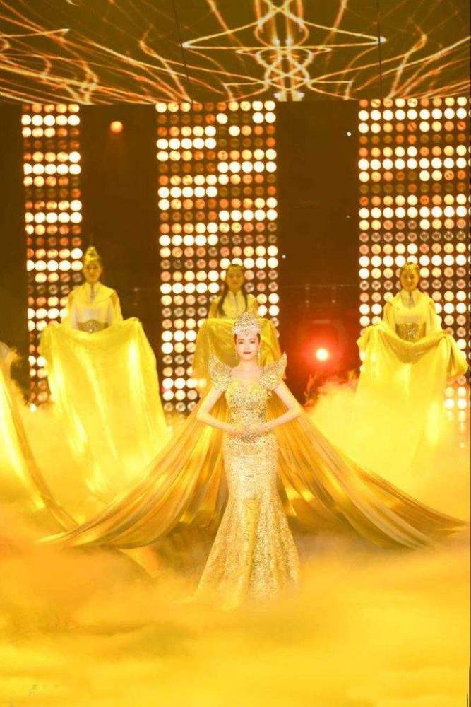 金鹰女神投票结束谭松韵经纪人手滑点赞历届女神大盘点