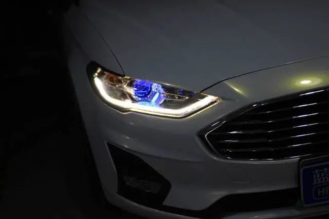 合肥改装激光大灯:蒙迪欧改装激光大灯 效果真不错