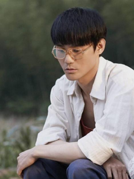 王凯|年纪大就演不了高中生？为何王凯36了，演高中生还8.8分