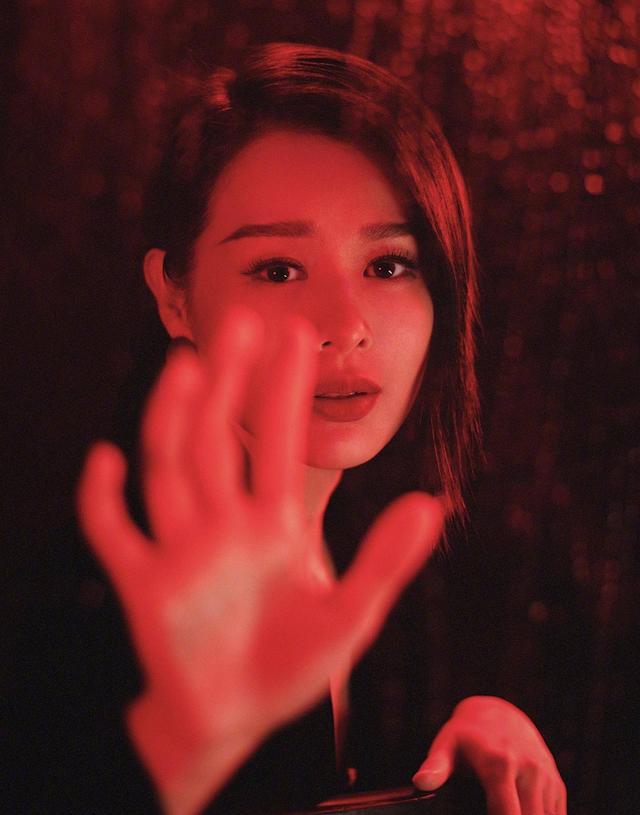 胡杏儿|胡杏儿的漂亮“翻身仗”，从“最丑港姐”到如今凭内地综艺爆红