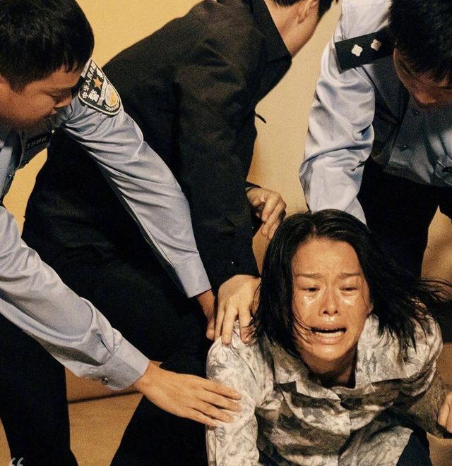 胡杏儿|胡杏儿的漂亮“翻身仗”，从“最丑港姐”到如今凭内地综艺爆红