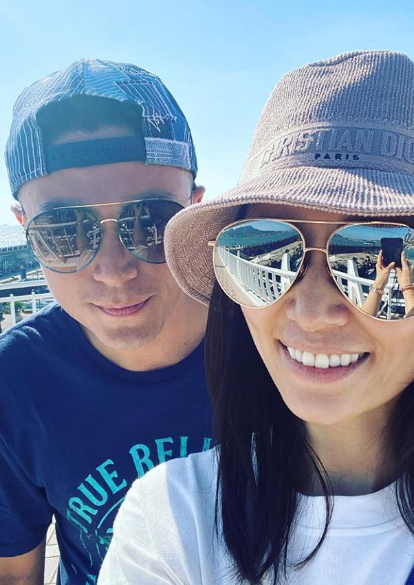 林心如|44岁林心如台北做公益，满脸皱纹老态尽显，比心时暴露腕部纹身