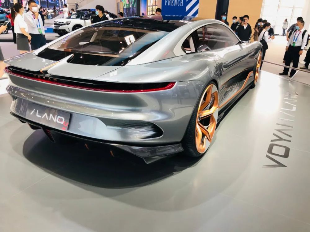 车展|程方圆第八次主持北京车展