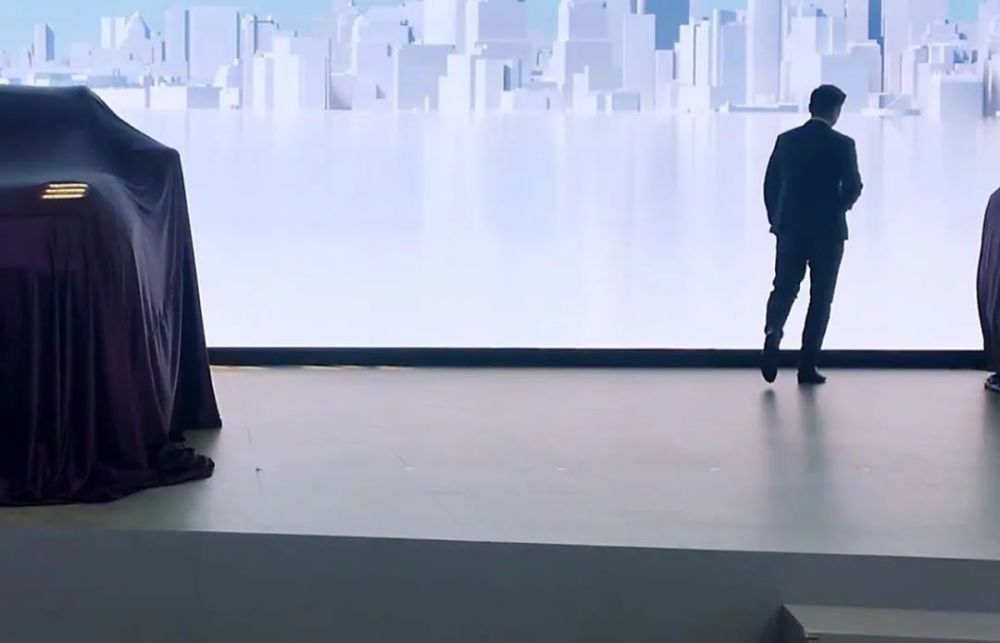 车展|程方圆第八次主持北京车展