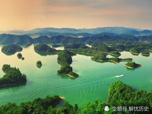 七言绝句|大唐诗坛七绝之争，王昌龄、李白、杜甫各一首，哪首才能称第一？