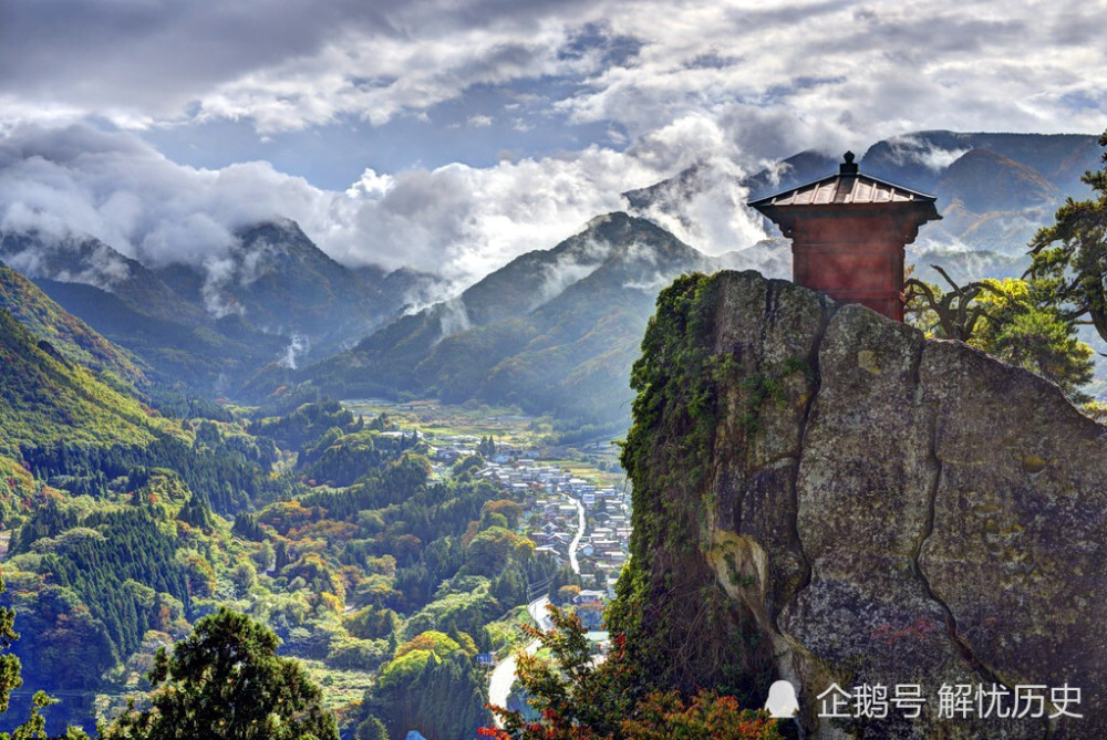 七言绝句|大唐诗坛七绝之争，王昌龄、李白、杜甫各一首，哪首才能称第一？