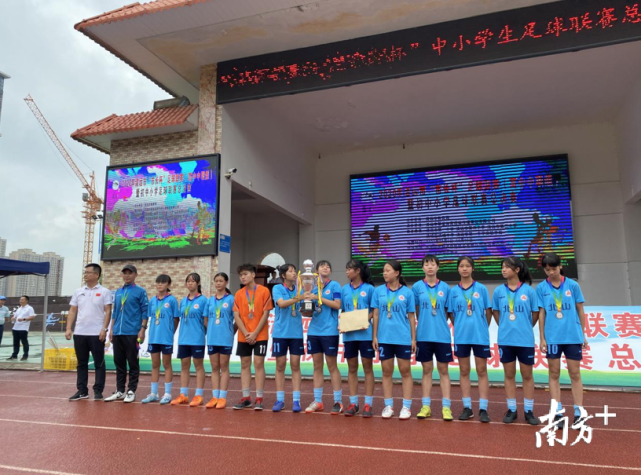 从0比1落后到扳平,再到1比2落后,最终实现3比2反超,连州市北山中学