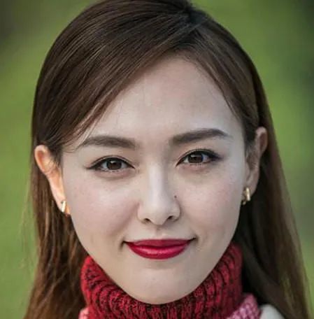 唐嫣|唐嫣生图状态真的好，这就是传说中自带磨皮美颜的颜霸！