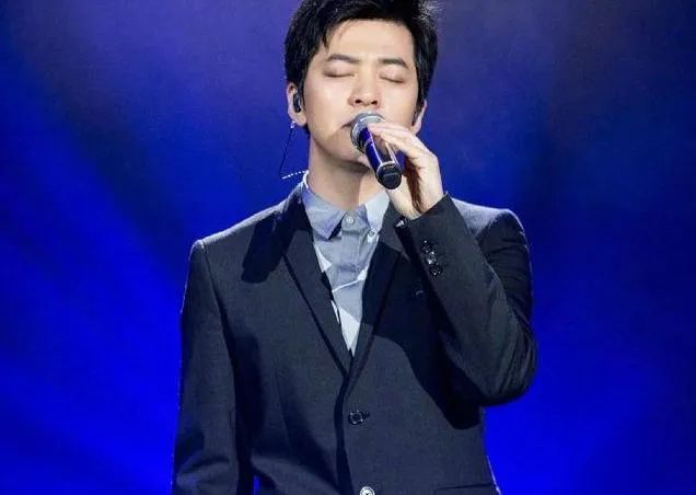 余秀华|余秀华写给李健的一首情诗，如《贝加尔湖畔》曲子一样忧伤、凄凉