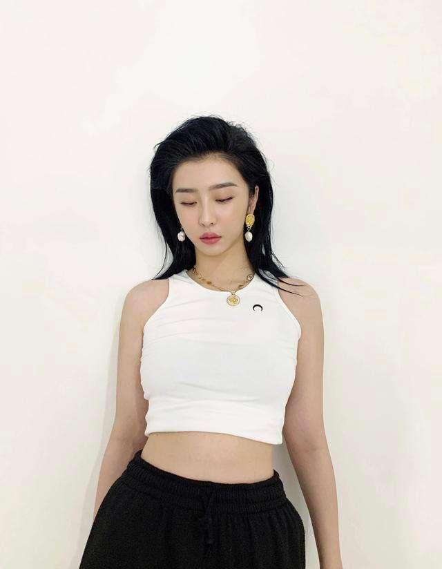 赵小棠|赵小棠又说自己像王祖贤了，可是从身高到颜值，哪点像了？