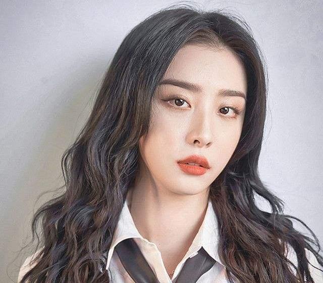 赵小棠|赵小棠又说自己像王祖贤了，可是从身高到颜值，哪点像了？