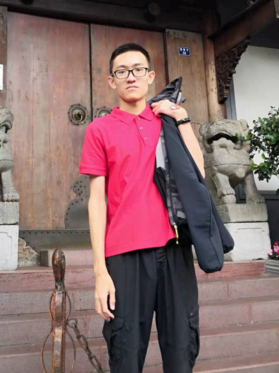 新能源汽车|“后浪”组团观展 哪个展台更受青年青睐