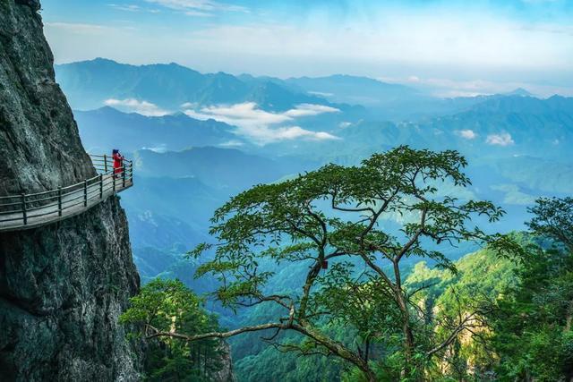 初秋时节老君山绿水青山入画来