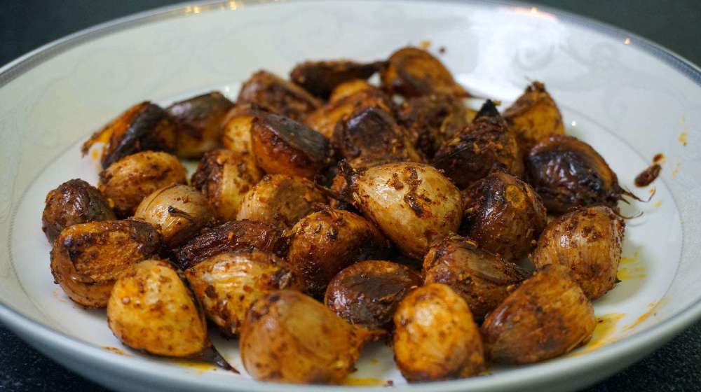 你吃过烤大蒜吗烧烤大蒜营养美味功效多到你想不到