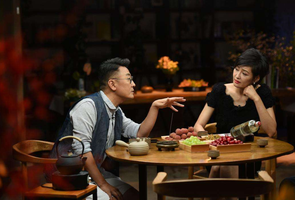 《圆桌派》凭什么四季豆瓣综合评分8.9?_腾讯新闻