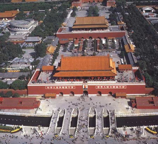 天安门广场|各个时期天安门照片，你见过吗