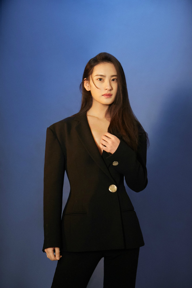 风唳九天收官王季明珠曝初秋写真感恩遇见采儿