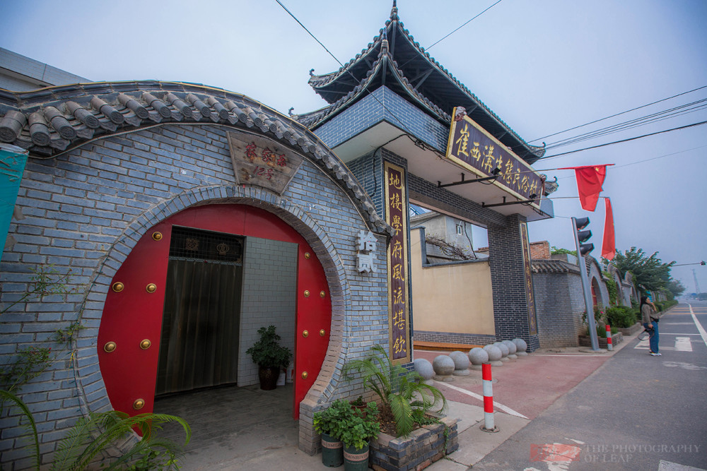 杨凌农业高新技术产业示范区,简称杨凌区,位于陕西关中平原中部,距