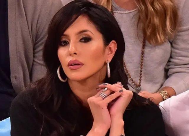 暖心!湖人夺冠3天后,佩总就去看望瓦嫂一家,比安卡笑得真开心