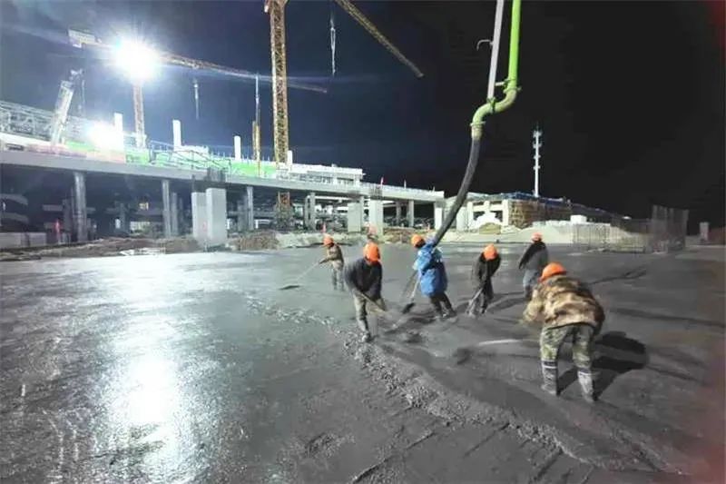 长白山|长白山高铁站配套设施项目运转中心顺利封顶