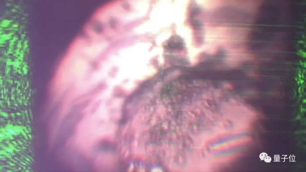 超导体|首个室温超导体问世，为了发现它，科学家用废了几十颗钻石｜Nature