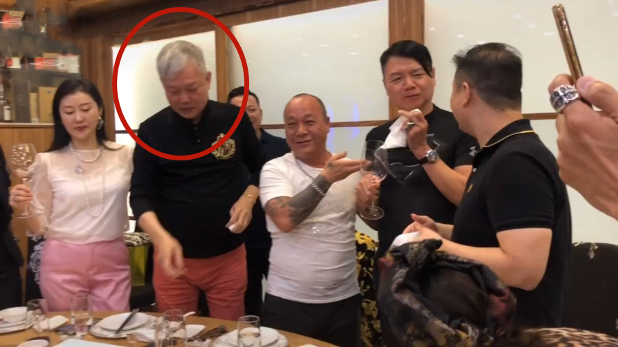 吴志雄邀好友聚餐,林俊贤帅气亮相,新义安大佬林江罕有霸气现身_腾讯