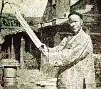 清朝|他是中国最后一个被凌迟的悍匪，一代武学大师出手才抓获