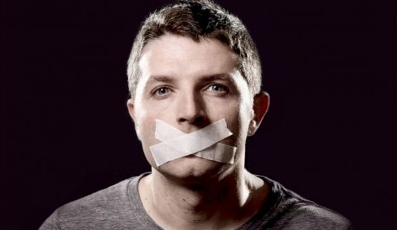 是什么"堵"住了男性抑郁症患者的嘴巴?我们又该如何帮助他们?