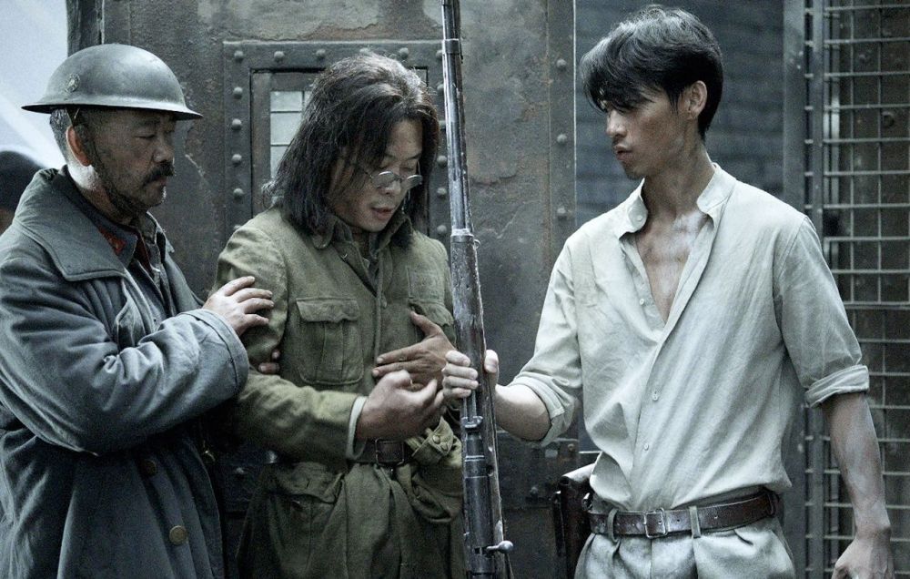 张译|42岁的张译活成了老戏骨的模样，这个运气烂到爆的男人为什么这么帅？