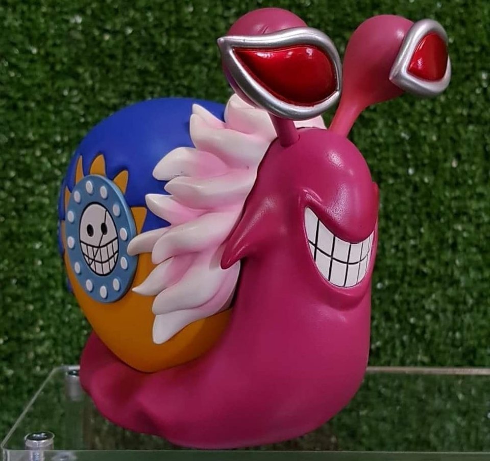 九个海贼王电话虫手办,看到香克斯电话虫后,总觉得哪里怪怪的_腾讯新