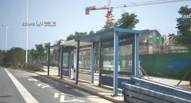 天津市公交候车亭即将投入使用