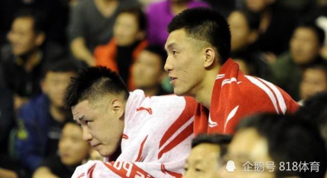 贺天举训练中右手骨折,将长期缺阵,曾与郭艾伦拍蛋糕骨折