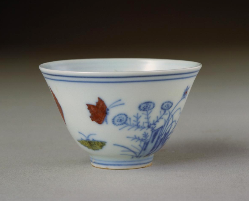 人民币|成化三秋杯估价10亿美元，合算人民币约70亿，这估价夸张吗？