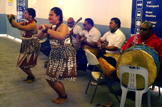 全球唯一以胖为美的国家90国民肥胖或超重前国王体重超400斤