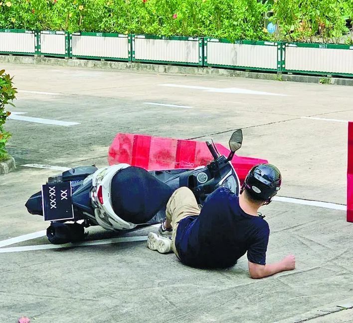 法现生活 自炒应报警 肇逃涉刑责 腾讯新闻