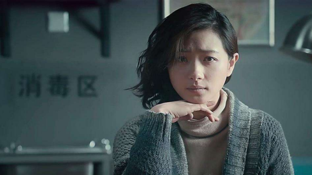 搭档肖央,万茜出演《人潮汹涌》女主引人期待