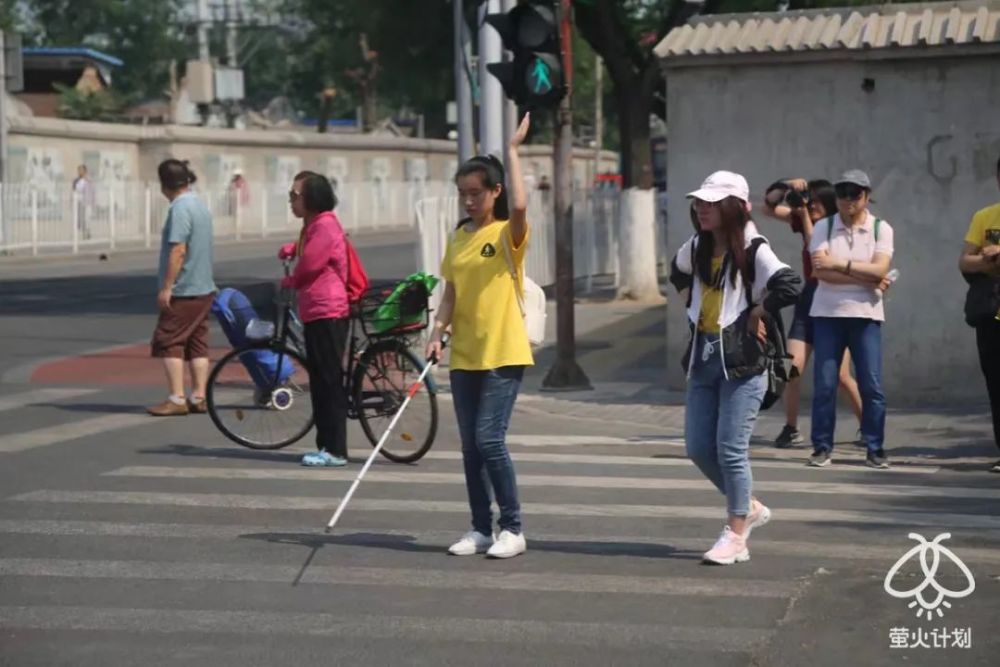 活在偏见里的盲人我不做推拿也不算命