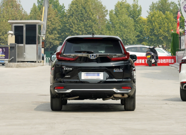 20万的预算选择什么车?本田crv,好看又实用,开着也体面|本田crv|suv