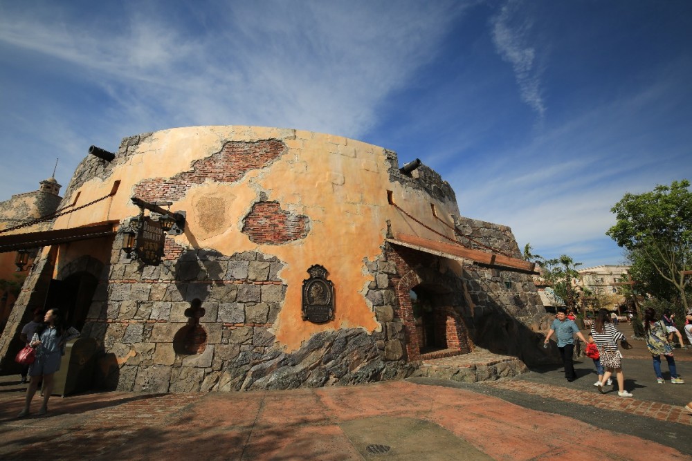 劳模创新工作室|劳模创新工作室环球影城“造景”，来看水泥砂浆如何变城堡恐龙