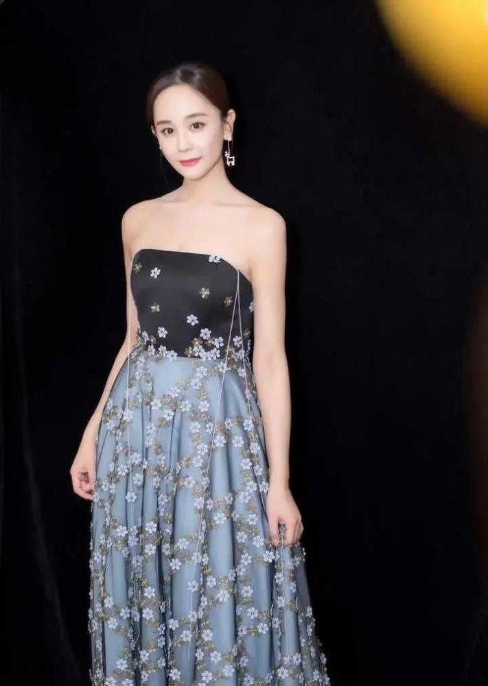 张峻宁|疑似恋情曝光，这是难逃姐弟恋魔咒了？