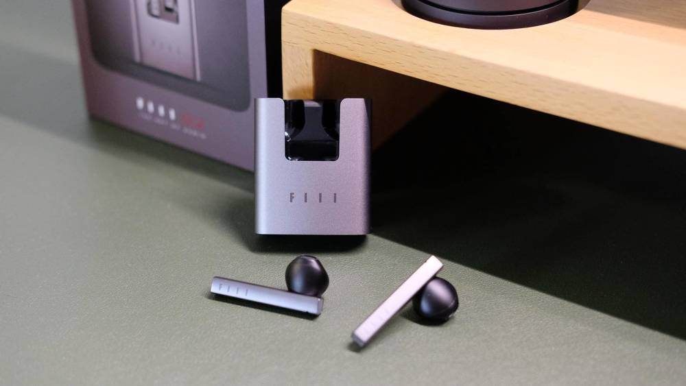 第一次用汪峰家的耳机fillcc2听后感