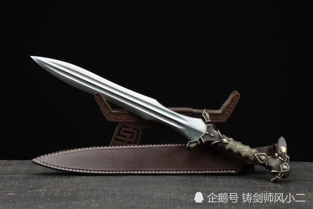 魔兽战剑小劈月单弧款