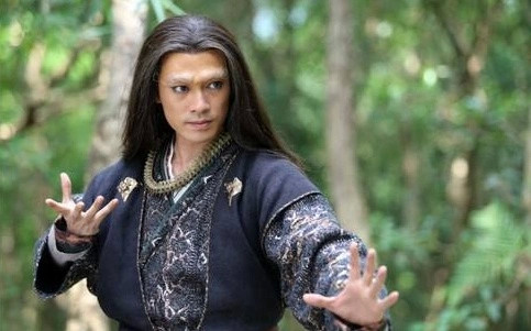 有种"整容"叫花千骨的单春秋,如今穿上军装,帅到不敢认