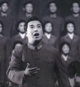 李双江|大儿子前妻抚养成才，小儿子夫妻溺爱犯事，81岁李双江仍为其拼命赚钱