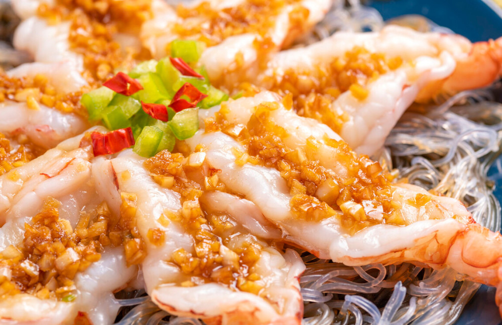 蒜蓉开背虾清蒸软嫩超清香口感软嫩香甜佐酒配饭超赞家常菜