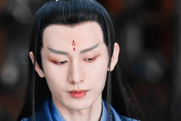 男神|比胡歌矮，比邓伦老，被嘲这辈子没法当演员，却成仙侠男神接班人