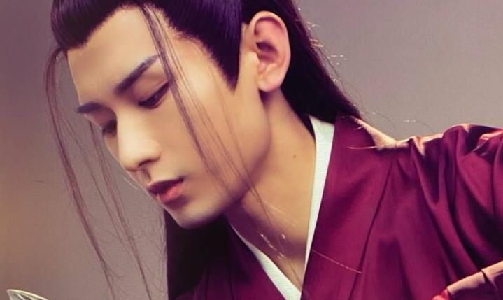 男神|比胡歌矮，比邓伦老，被嘲这辈子没法当演员，却成仙侠男神接班人