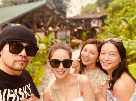 昆凌|侯佩岑“美图共享”大方回应昆凌撞图后，昆凌疑再表态，表情不屑